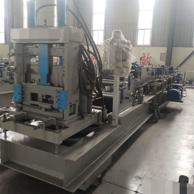 全自動換型數(shù)控沖孔c型鋼機，泊頭興和制造歡迎咨詢