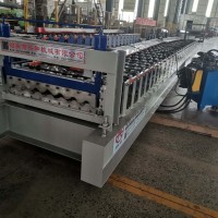 750墻面瓦機設(shè)備發(fā)往貴州 墻面橫掛板現(xiàn)貨價格